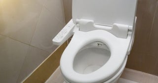 一人暮らしを始めてから半年間「トイレの電気をつけっぱなし」にしています。電気代をいくら無駄にしていますか？