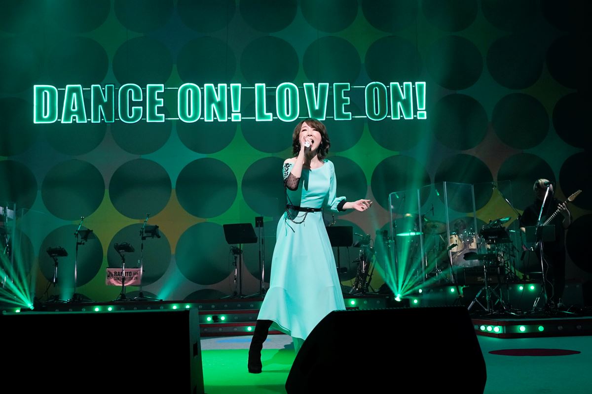 伊藤 蘭、キャンディーズ名曲12曲と趣里との特別共演で魅了ツアー東京公演レポート【オフィシャルレポート】