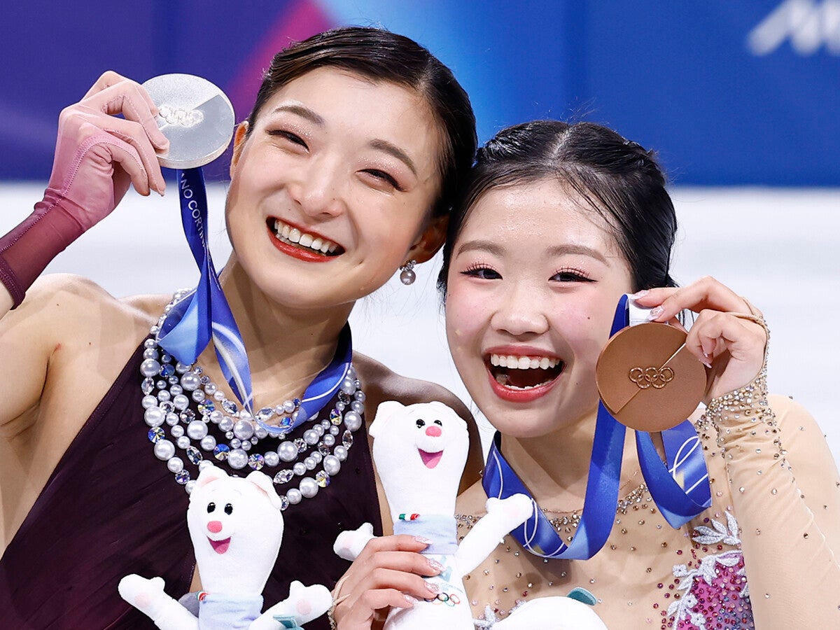 【ミラノオリンピック】坂本花織から中井亜美へ 健闘を称え合う姿に見る「美しい世代交代」