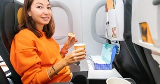 空港内の食事が高すぎて、飛行前「最後の日本食」すら食べられない……。空港内で使う「食費」を抑えるにはどうしたらいい？