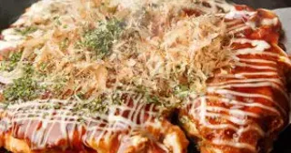 「もう限界でした」物価高騰に苦しむお好み焼き屋が「キャベツの代わりに入れたもの」に仰天