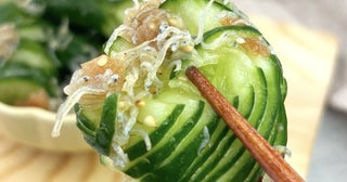 これ、5分以内でできます！見た目も食感も楽しいキュウリの超時短・副菜レシピ【プロの技が詰まってる！】