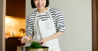 料理家・長谷川あかりが『Quick Japan』表紙に登場！50ページの大特集。SP対談に野木亜紀子・黒木華、エッセイマンガを谷口菜津子が描き下ろし