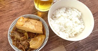 【牛煮込み&ライス】浅草ホッピー通りの老舗「正ちゃん」の煮込みにライスをかっこむ夏の日：パリッコ『今週のハマりめし』第251回