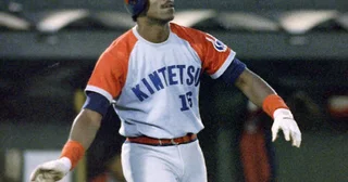 【プロ野球・我が心の最良助っ人】ブライアントがアンビリーバブルな一発。 西武に連勝→近鉄を逆転Vに導いた