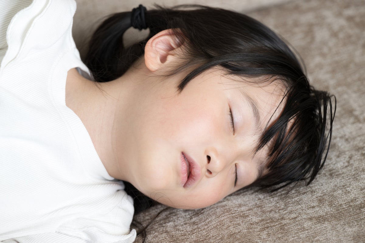 「ぐっすり寝てるから大丈夫」…そのいびき、見過ごさないで。子どもの睡眠と成長の話