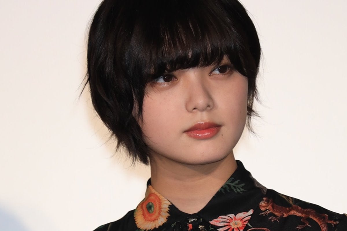 《彫師が解説》平手友梨奈“チラ見えデザイン”は世界的ブーム…あいみょん、長濱ねるでも話題になった「コケットタトゥー」とは？