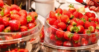 ホテル インターコンチネンタル 東京ベイのいちごビュッフェを実食。いちご食べ比べや限定ナポレオンパイも