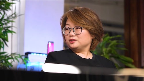  ヒモ夫と結婚した弁護士、プロポーズは刑務所？アクリル板越し？ 
