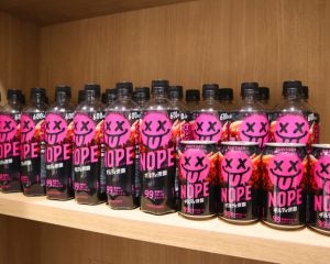 「体に悪い」は褒め言葉？サントリーNOPEが“2000万本超え”の理由。担当者が明かす、王道を捨てた“ギルティ”の意図