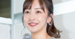 実業家になった元AKB“神7”、1児のママと思えない美スタイル！リゾートプールを満喫中