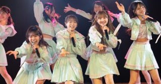 AKB48、歌で繫ぐ20周年の先へ。新公演「夢のポップスター」で見せた東京ドームへの思い