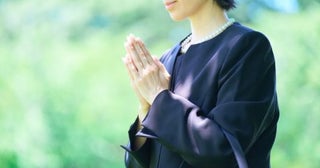 夫が亡くなり、未成年の子どもが3人。遺族基礎年金には「子の加算」があると聞きましたが、子どもが18歳を過ぎたらガクッと減ってしまうのでしょうか？頼みの綱を奪われるかもと思うと不安です