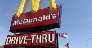 マックのセットが「安くて785円」。イラン戦争と物価不安で“せこく”なったアメリカの今