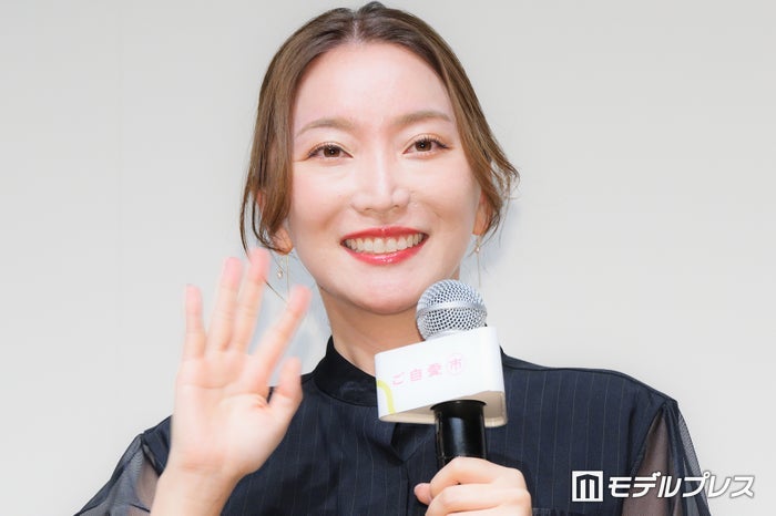 加藤綾菜「冷蔵庫綺麗にスッキリ」豪華食卓披露に「料亭かと思った」「食材を無駄にしないの尊敬」と絶賛の声