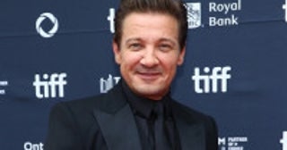 ジェレミー・レナー、アジア人女性監督からのハラスメント告発を受け否定「事実無根」