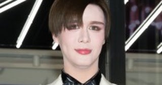 Matt、かわいすぎるママとディナー美貌にファンもメロメロ「姉妹みたい」