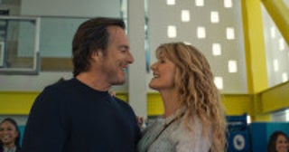 ブラッドリー・クーパー監督最新作『これって生きてる？』夫婦の危機にスタンダップコメディ!?予告解禁