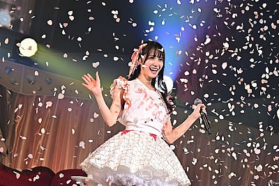 STU48中村舞、27歳誕生日にソロコンで感謝と涙の熱唱写真集発売サプライズも