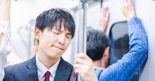 20代「年収300万円」の会社員。「千葉の実家→新宿の職場」まで“片道1時間以上”の通勤がつらい！「月収20万円」ほどだけど、新宿付近で1人暮らしは難しいですか？ 生活費をシミュレーション