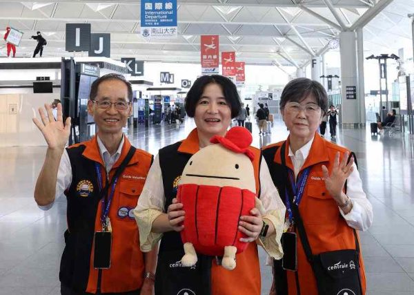 中部国際空港、案内ボランティアの活動を4年半ぶりに再開