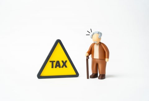 老後は「公的年金15万円＋個人年金5万円」で“計20万円”もらえると思ってたら、個人年金から「税金が引かれる」!? 一括受け取りなら、少しは安くなりますか？ 課税対象を確認