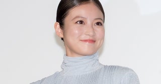 今田美桜、背中ざっくりミニ丈ワンピで登場「恥ずかしい」と照れ笑い＜劇場版トリリオンゲーム＞