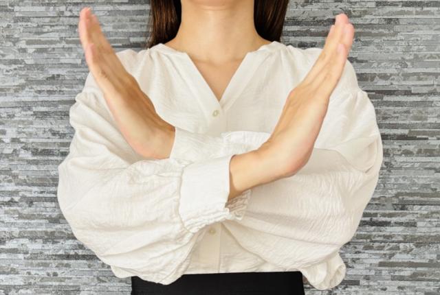 【心理テスト】災い・トラブルを未然に回避…あなたの「リスク警戒度」は何パーセント？ 入ってきた「煙の匂い」でわかる!? 