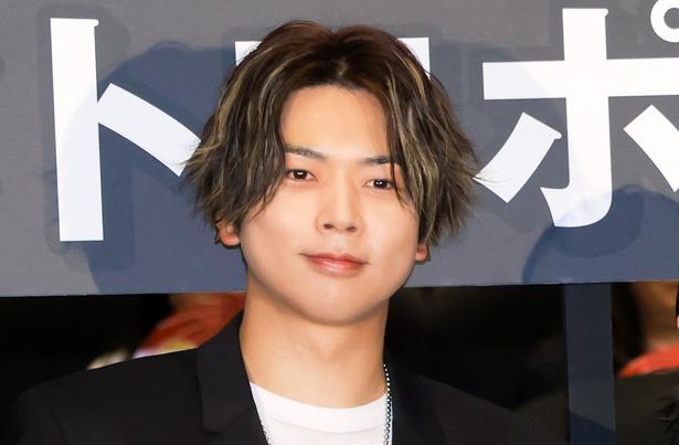 NEWS増田貴久、映画の舞台あいさつ初登壇「俳優さんっぽい感じの格好で来ました」21歳の役も「いけましたね」