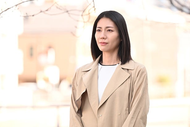 松下奈緒“聖子”、安田顕“一樹”に桜井ユキ“紗春”を殺してほしいと頼み橋へ向かう＜夫に間違いありません最終回＞
