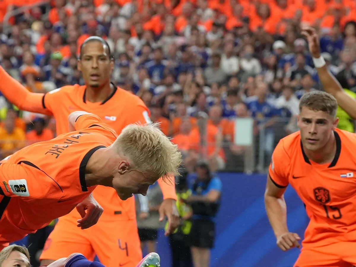 サッカー日本代表を語るオランダの選手たち 指揮官クーマン、ファン・ダイク、デ・ヨング、ガクポらを直撃