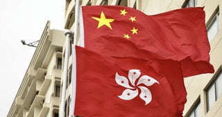 トランプ政権と中国共産党の板挟みで企業は失速、民主派最大政党も解散へ......アジアと世界をつなぐ国際金融都市はどうなる？米中関税戦争のウラで衰退する香港の今