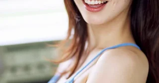元保育士で今回初グラビアの望月風花。いとこには有名グラドルも！「いとこが20人もいるんです」