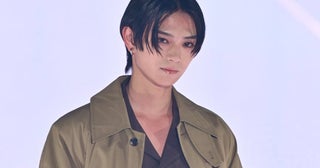 岩瀬洋志、クールな視線でオーラ放つ【GirlsAward 2025SS】