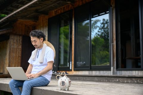 【都内で島暮らし】東京で仕事を続けながら移住するなら絶好の選択肢!? 40代会社員、“東京離島”へ移住した場合の生活費はどう変わるのでしょうか？