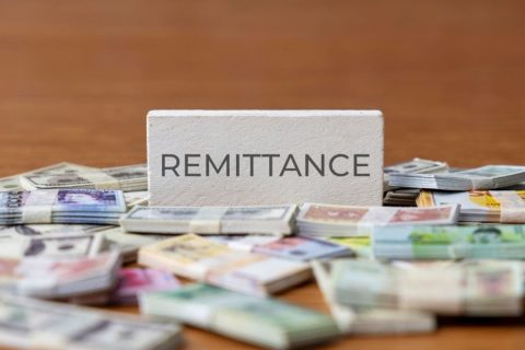 海外送金をしたら、手数料とは別に受取額が減っていました。途中でお金が差し引かれるのはなぜでしょうか？