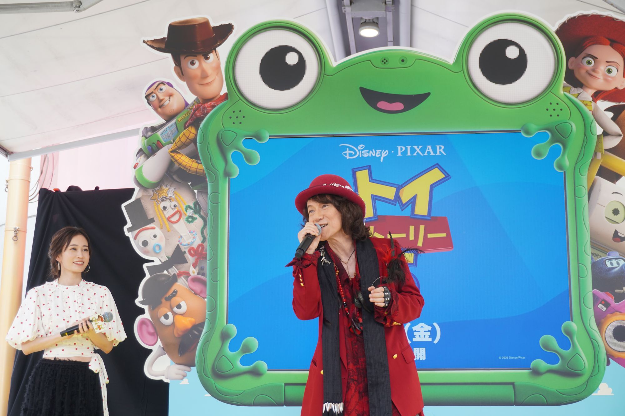 ダイアモンド☆ユカイ、渋谷で名曲「君はともだち」熱唱！前田敦子と「トイ・ストーリー」の魅力を語る