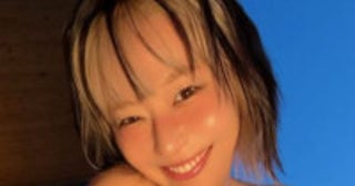 次課長・河本と交際宣言の17歳下美女、“夏とお別れ”を報告美スタイルにファン驚がく