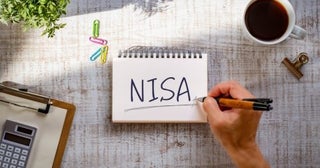 NISAで「月5万円」積み立て中、友人から「年60万円をボーナス一括投資が得」と聞きました。コツコツ積み立てのほうが安心ですが“増えやすい”のは「一括投資」ですか？ メリット・デメリットを比較