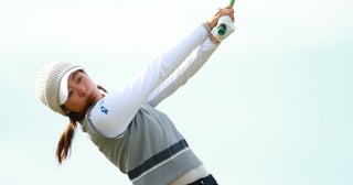 ステップV→プロテスト合格の中国人ルーキージ・ユアイの右ヒザの寄る動きが前傾キープのカギだった【ルーキースイング分析】