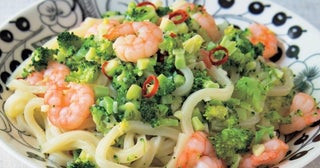 マンネリうどんを卒業！ゆで鍋いらずで野菜たっぷり「ワンパンうどん」アイデア2品