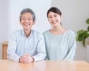 「おぢアタックに成功する」中年男性の共通点。うまくいく“一番の要因”は「顔面」でも「収入」でもなかった
