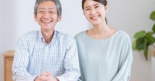 「おぢアタックに成功する」中年男性の共通点。うまくいく“一番の要因”は「顔面」でも「収入」でもなかった