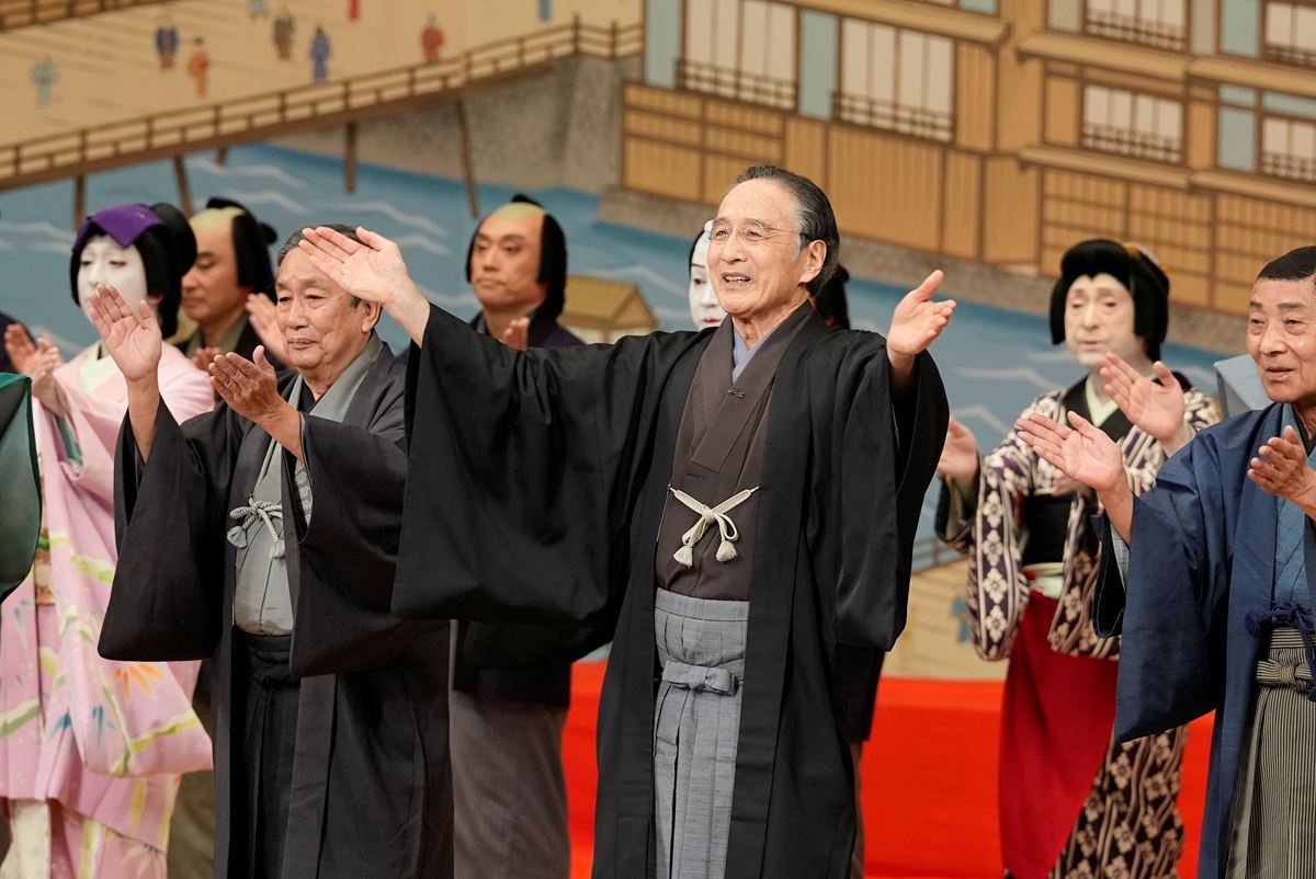 大阪松竹座「御名残五月大歌舞伎」大千穐楽特別カーテンコールに仁左衛門はじめ東西の俳優が勢揃い