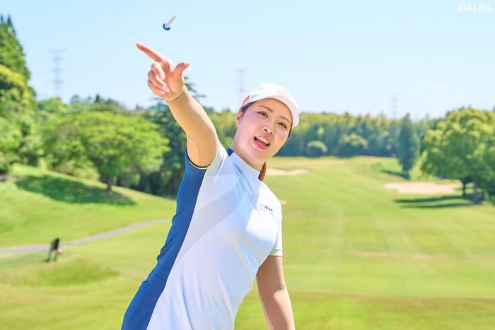 最長337ヤードのドラコン女子が明かす飛距離の秘密右手はダーツを投げるように使っていた！