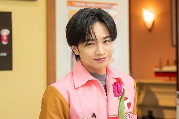 ＜コンビニ兄弟＞初回トレンド1位、中島健人“二彦”のワイルドなビジュアルに「カッコいい！」「ヒゲンティー」と視聴者興奮