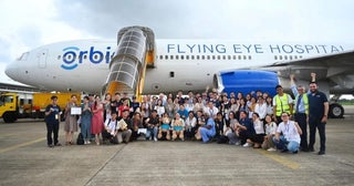 エアアジア、オービスと提携5年間の航空券支援で眼科医療を強化