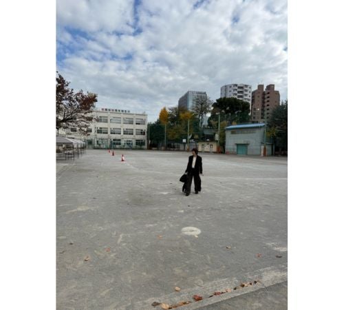  渡辺満里奈、母校100周年式典で卒業生代表として祝辞 