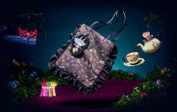 ディズニーストアに『ふしぎの国のアリス』75周年記念コレクション！ 「ANNA SUI」との共同企画商品も展開