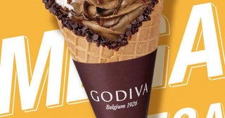 【ゴディバ】持ち運べるパフェ、すごい！約1.6倍のチョコレートたっぷりなソフトクリームが出るよ～！
